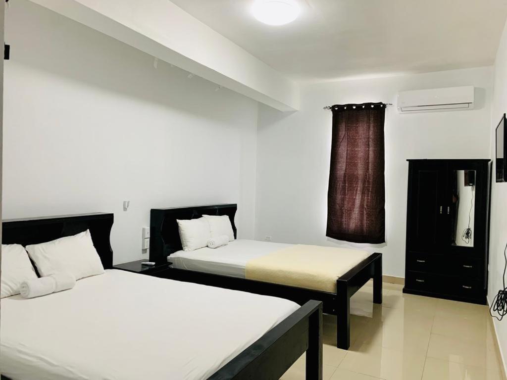 Coastal Bay Suite & Golf Cart Rental San Pedro  Exteriér fotografie